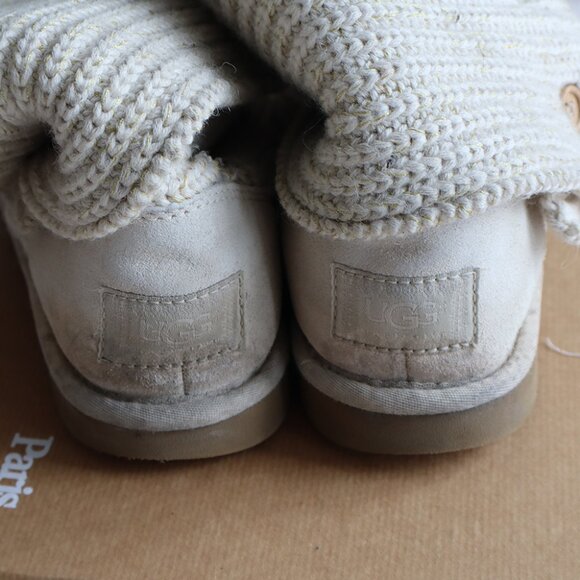 UGG Classic Cardi in Cream - Picture 3 of 8